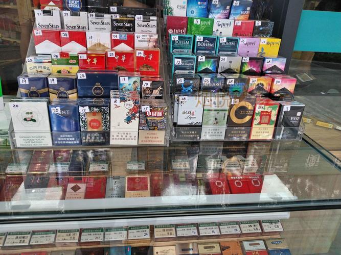 上海有很多售卖外国烟草的店铺，以下是一些可能的地方